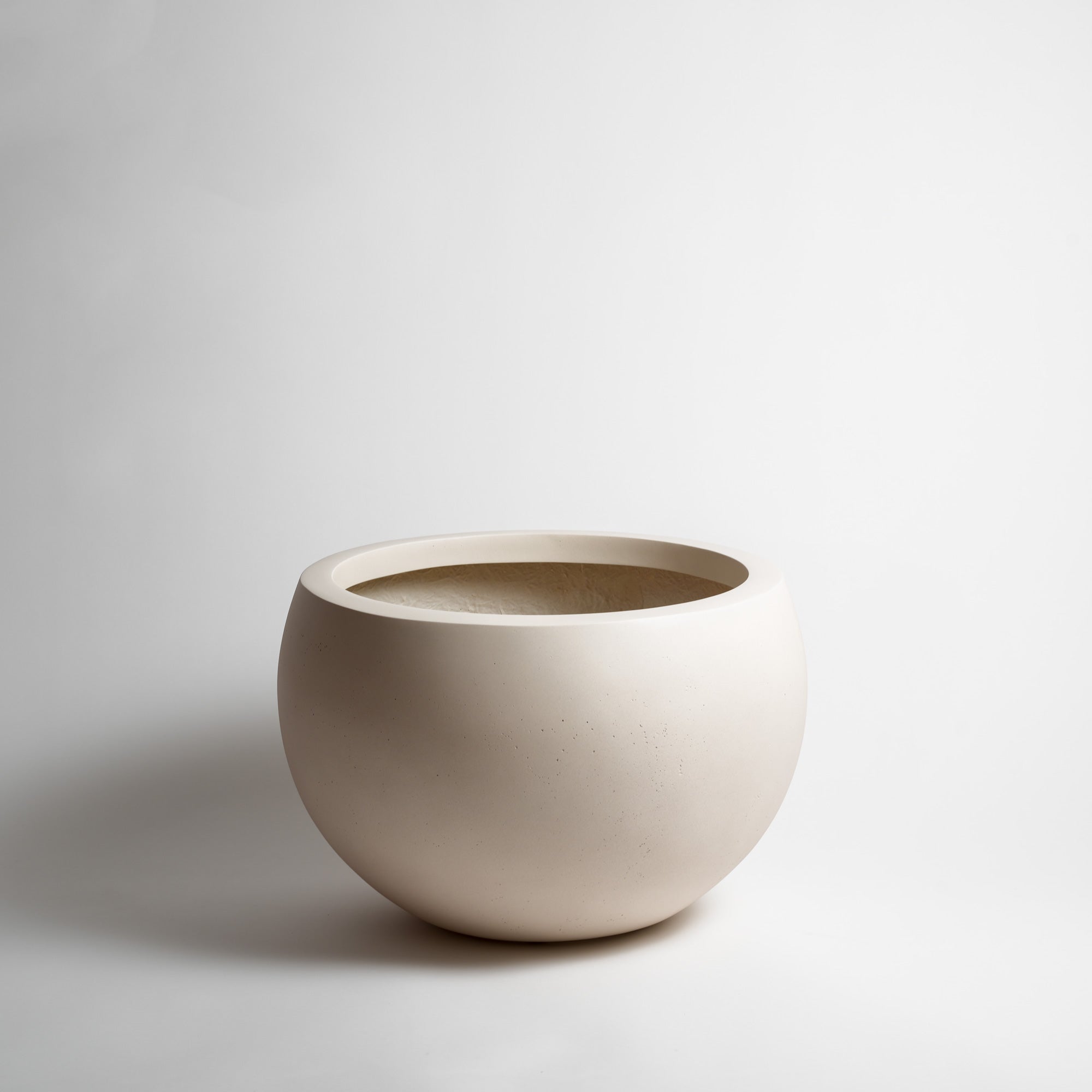 Calyer 46 Large Planter - Image 16