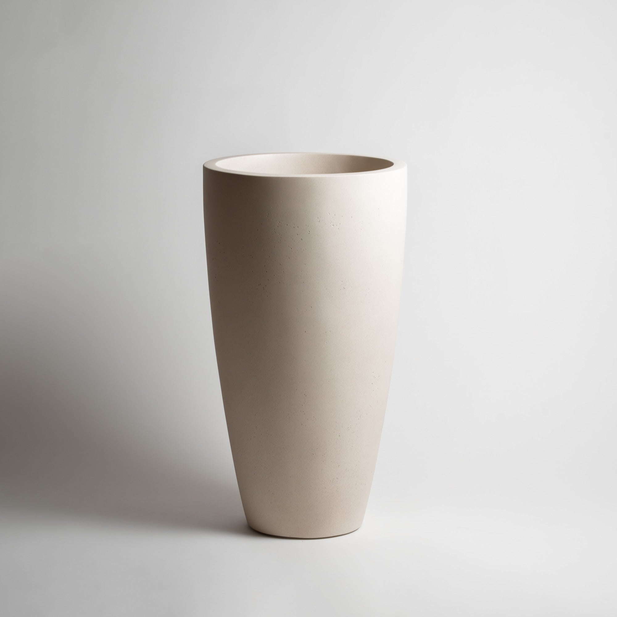 Newel 30 Large Planter - Image 9